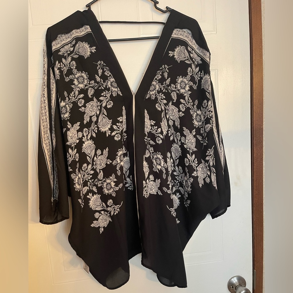 EUC Rose+Olive v neck silky blouse
